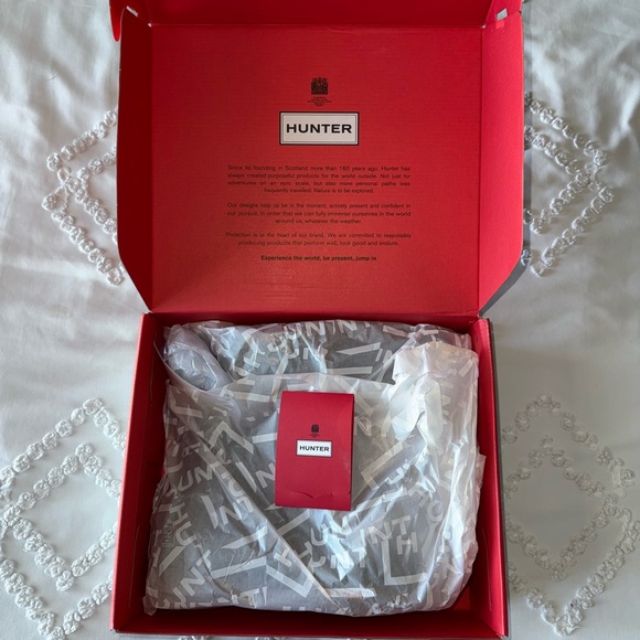 Hunter Chelsea Rain Boots - Picture 4 of 8